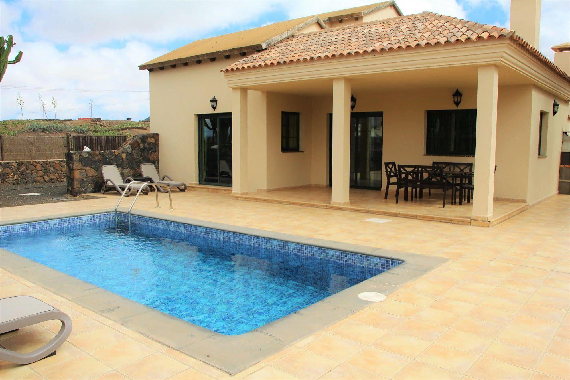 Villas Oasis Casa Vieja La Oliva Ngoại thất bức ảnh