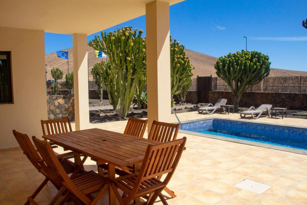 Villas Oasis Casa Vieja La Oliva Ngoại thất bức ảnh